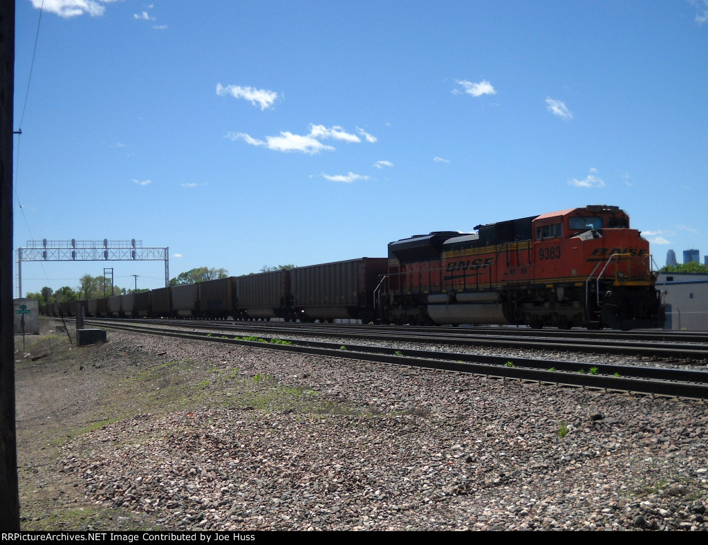 BNSF 9383 DPU